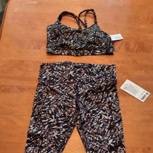 Lululemon tights and bra